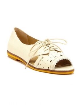 Latigo Mikey Leather Oxford Flats Cream Size 11